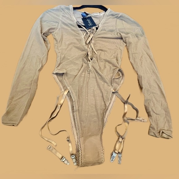 NWT Frederick’s of Hollywood Lola Lee Nude Mesh Teddy, Lace-Up, Garter Straps, S - Picture 4 of 16